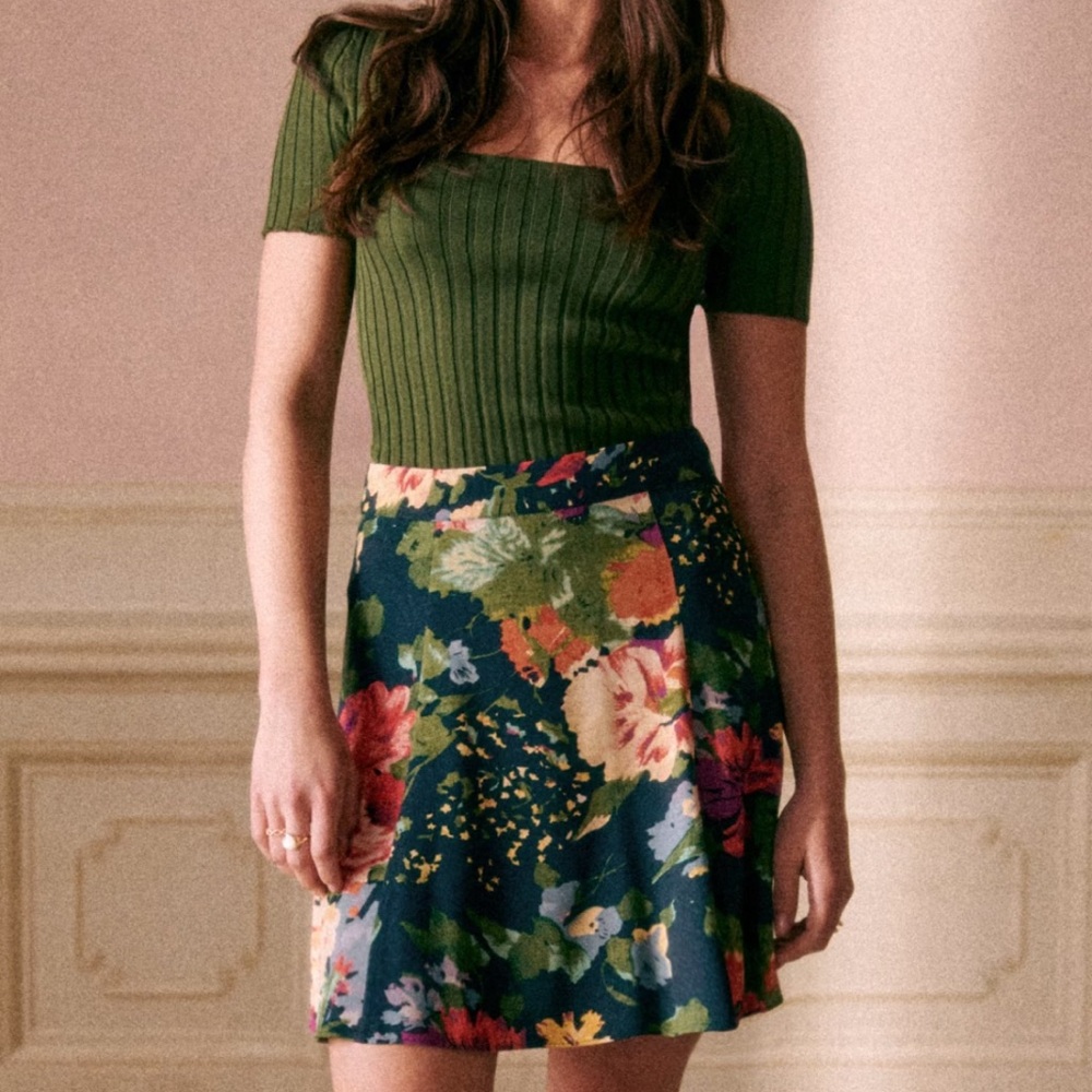 Sezane Mariata Skirt Trianon Print - Size US12/EU44 Navy Floral Print EUC